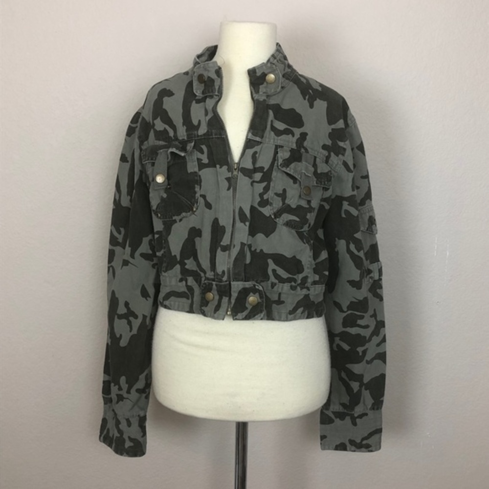 LOLA Camo Cropped Jacket Coat ((size Large))
